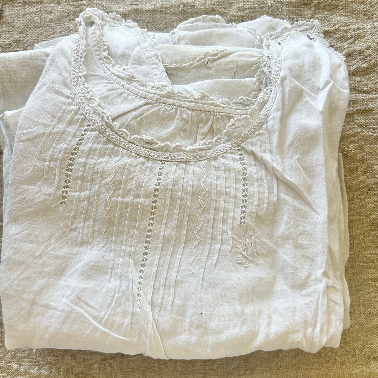 Antique Fine Linen Chemise / Sleeveless