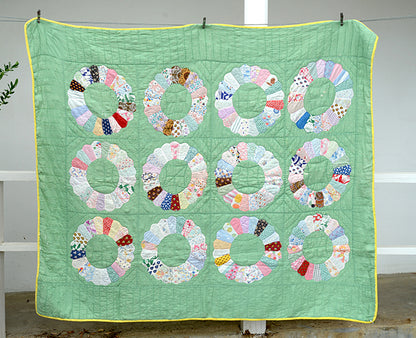 Antique Minty Dresden Plate Quilt