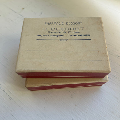 Antique Pharmacien Boxes