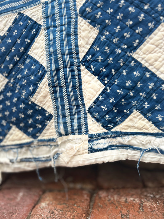 Early Indigo and White Quilt
