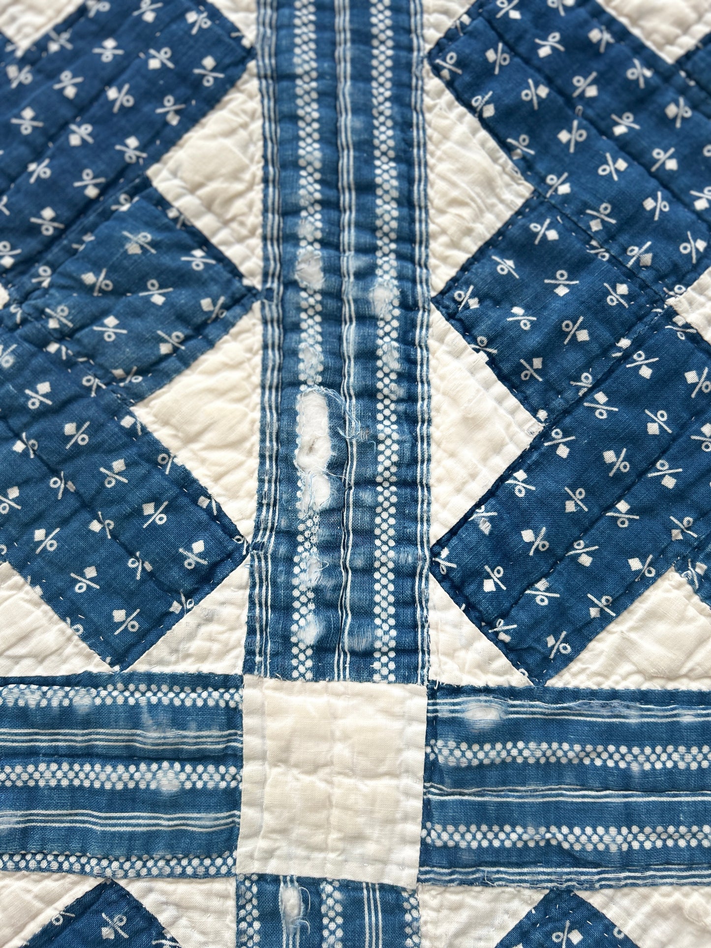Early Indigo and White Quilt