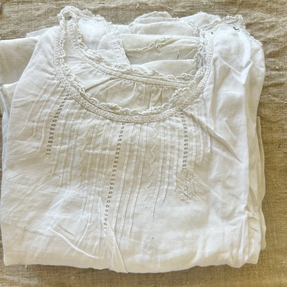 Antique Fine Linen Chemise / Sleeveless