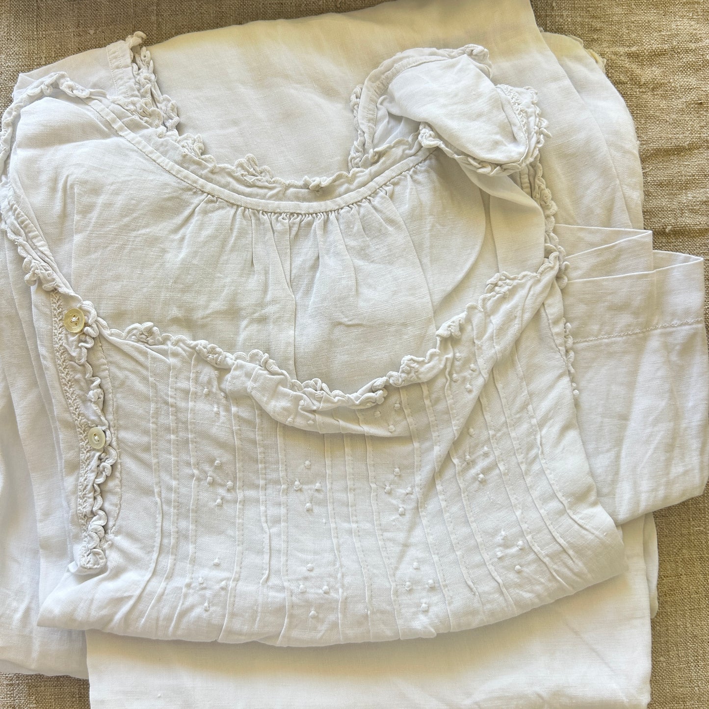 Antique Fine Linen Chemise / Sleeveless