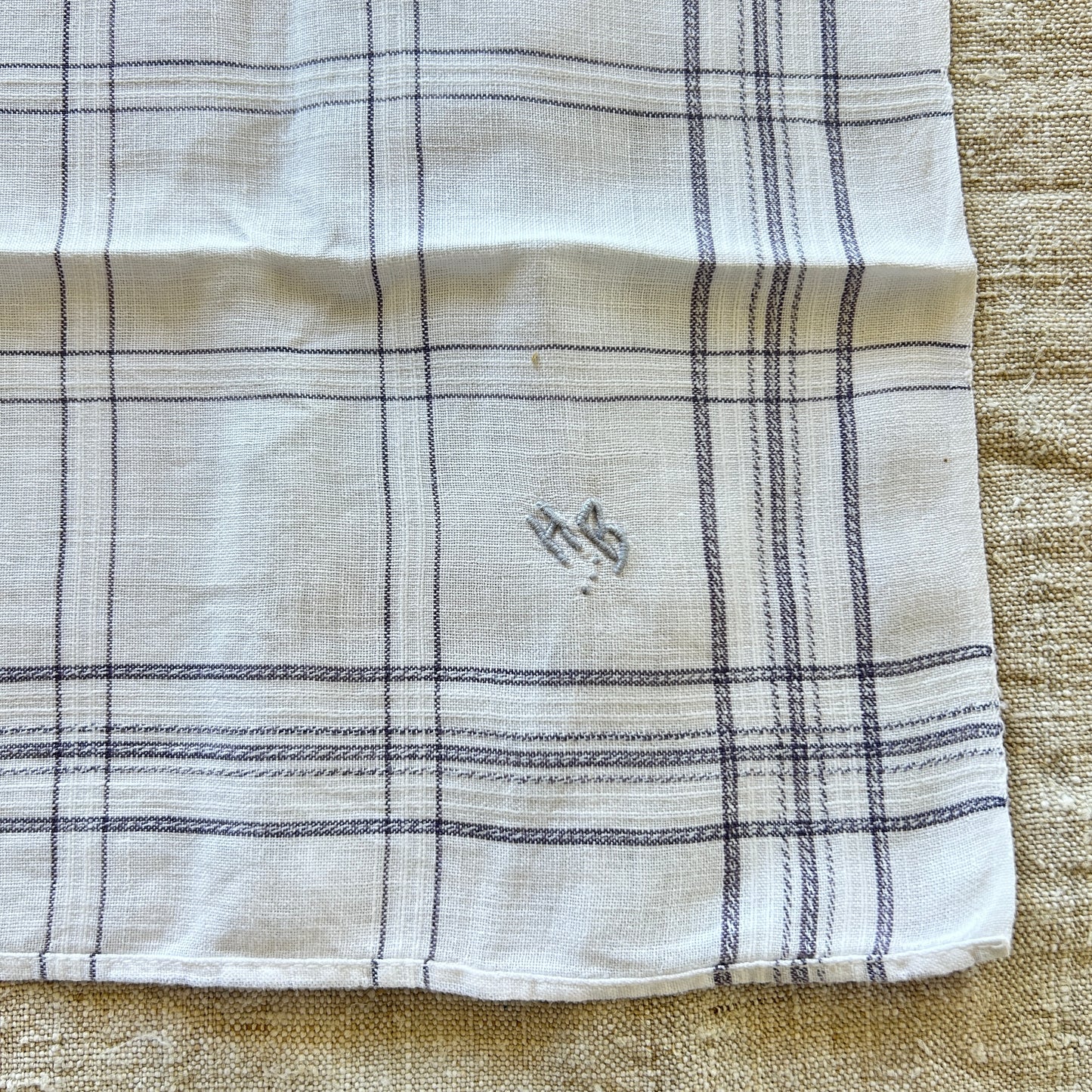 Vintage Linen Handkerchiefs / Set of Three / HB Monogram