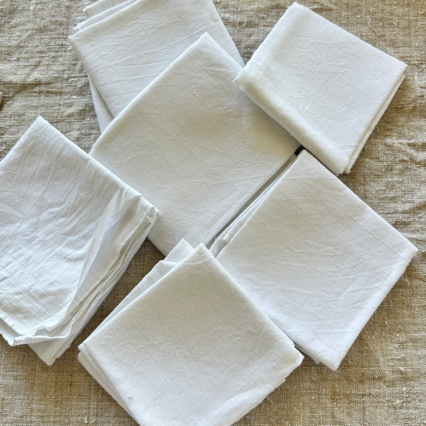 Vintage Linen Handkerchiefs / Set of Nine