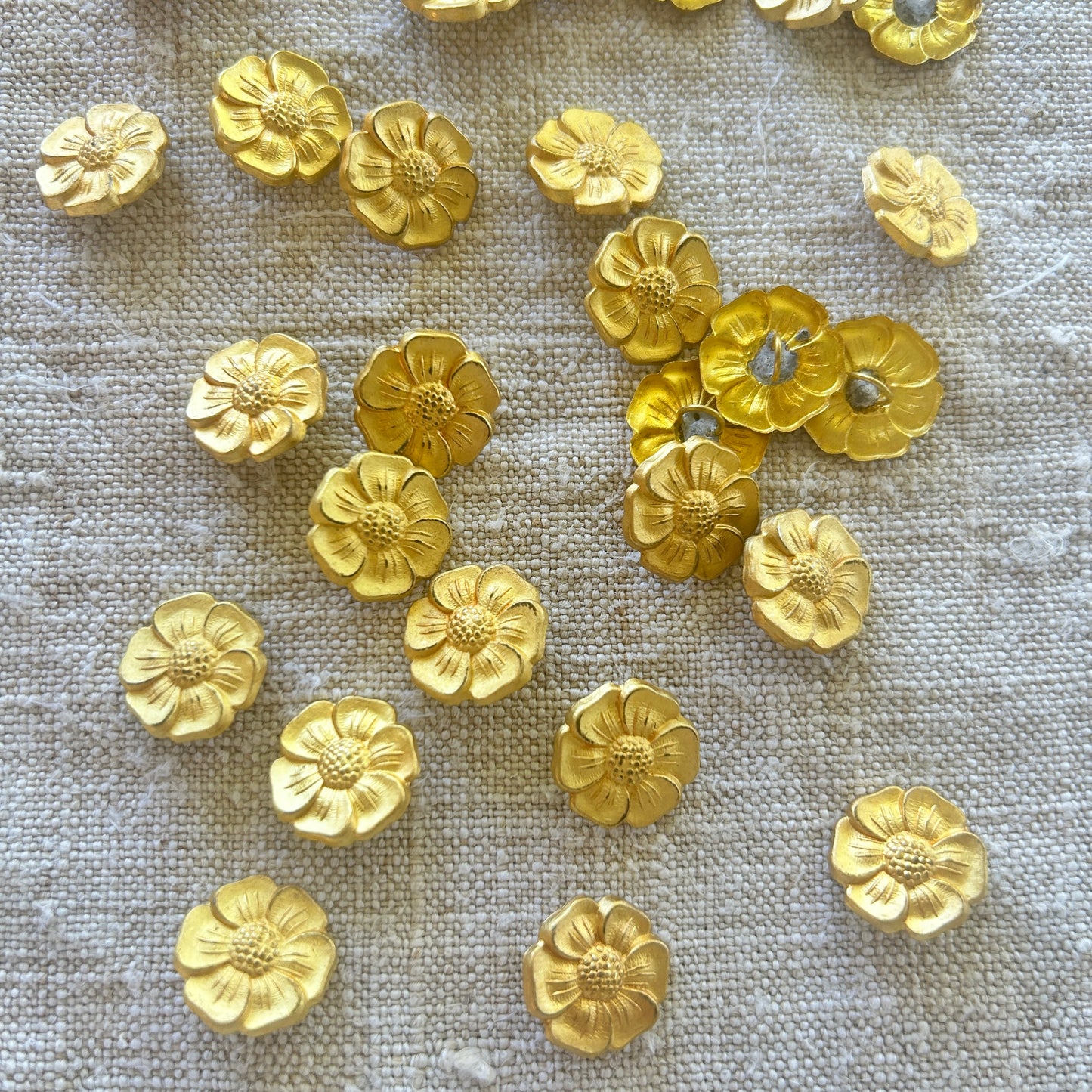 Vintage Brass Flower Buttons - Mini