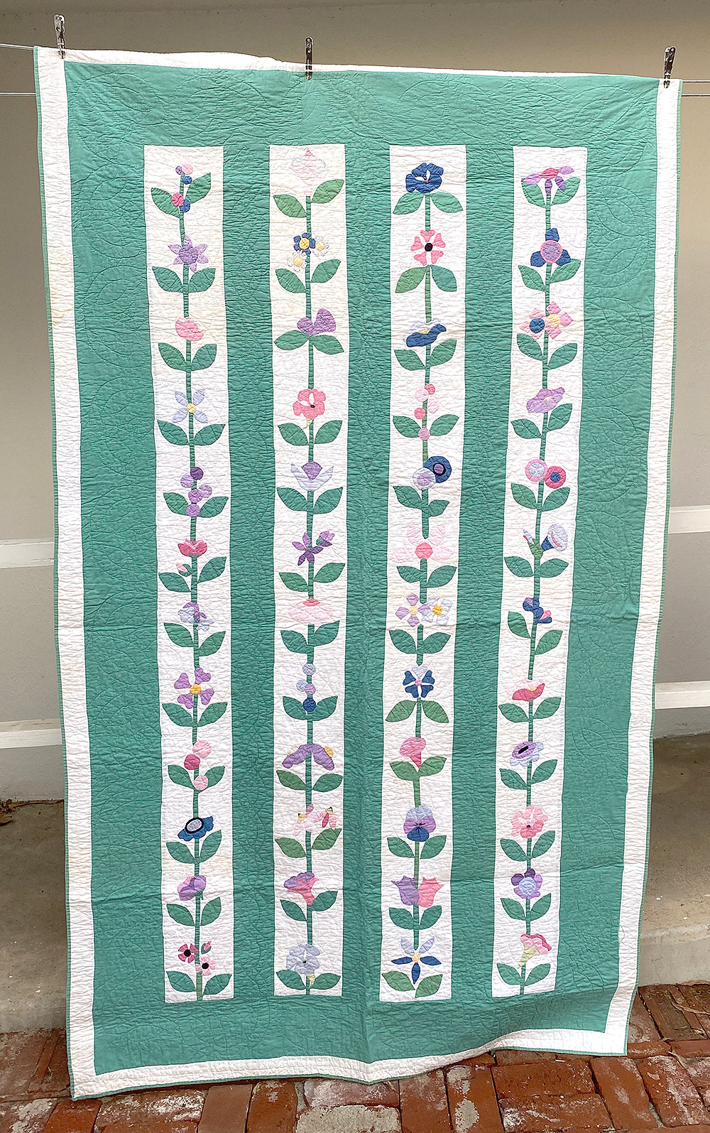 Floral Garden Appliqué Quilt
