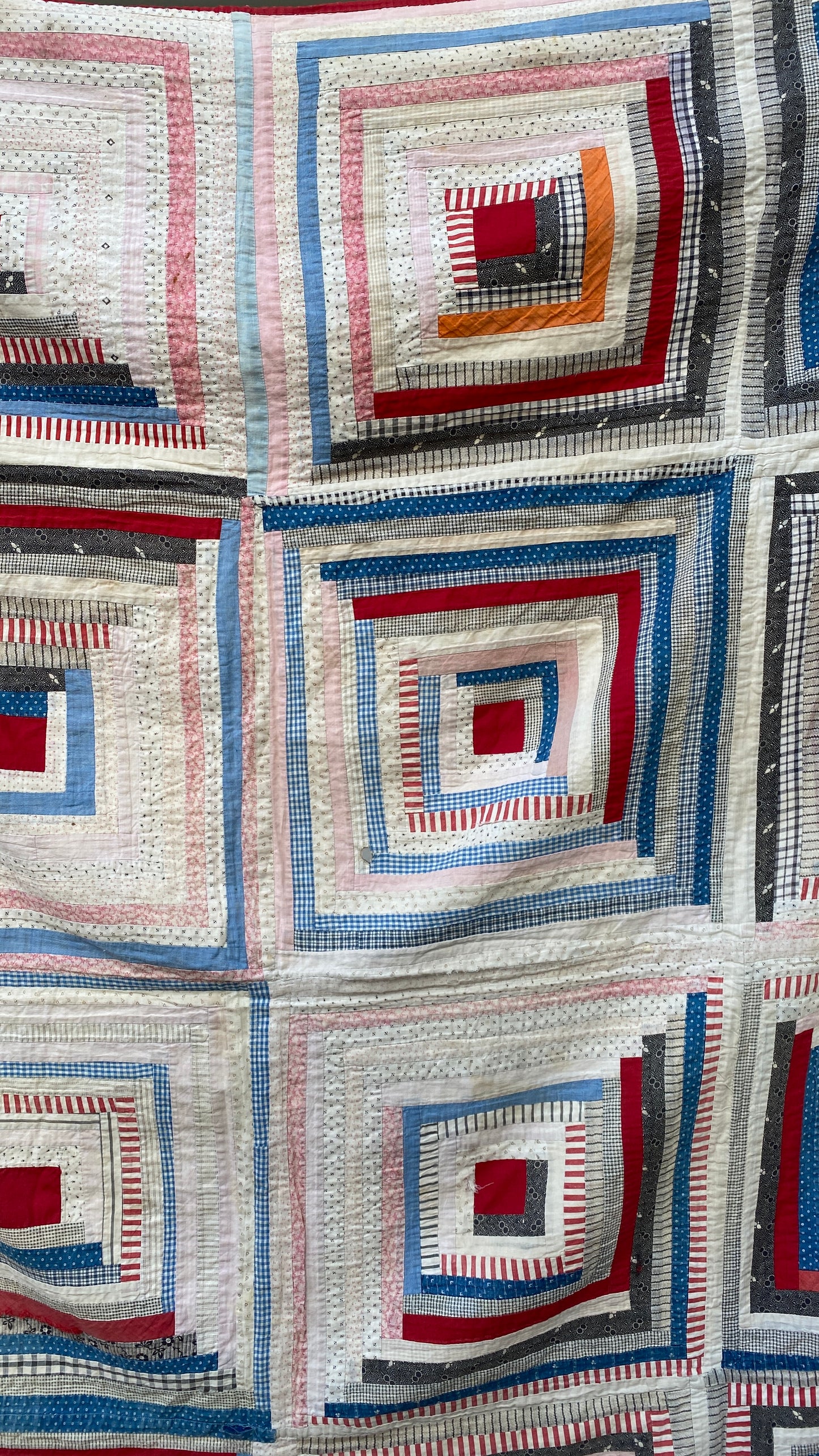 Early Log Cabin Quilt - Cutter?